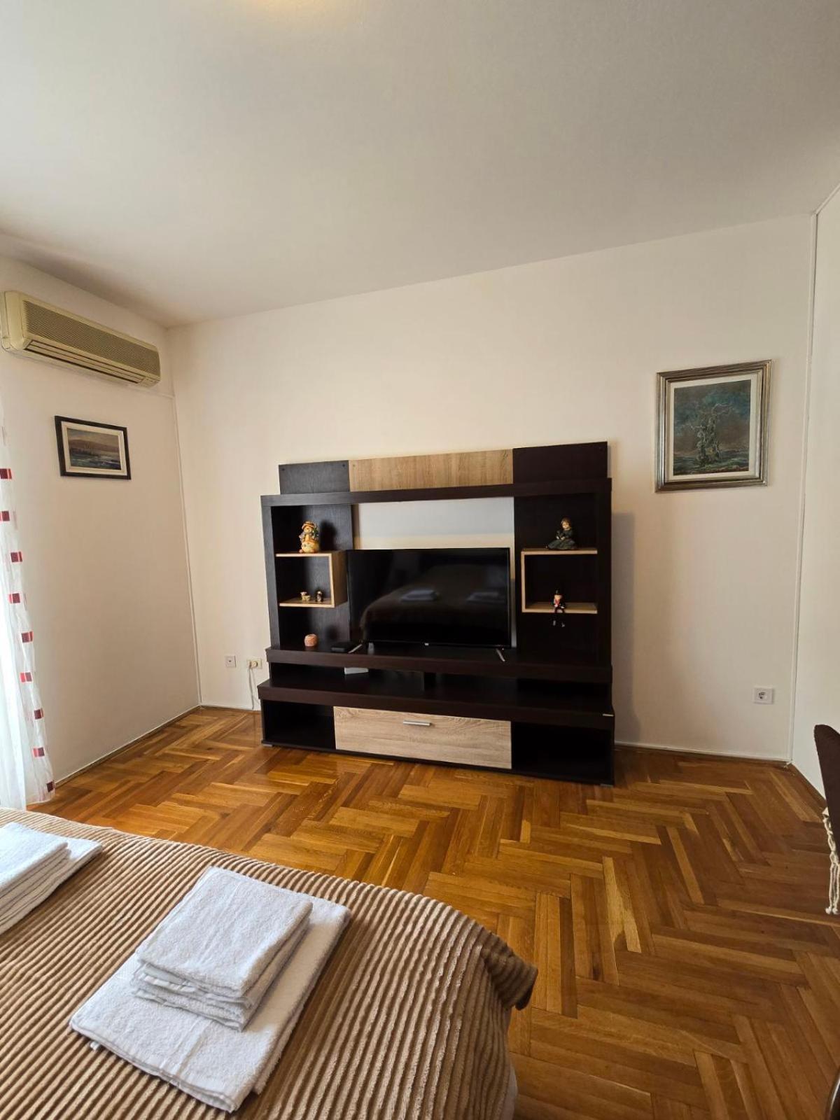 Laki Apartment Ποντγορίτσα Εξωτερικό φωτογραφία